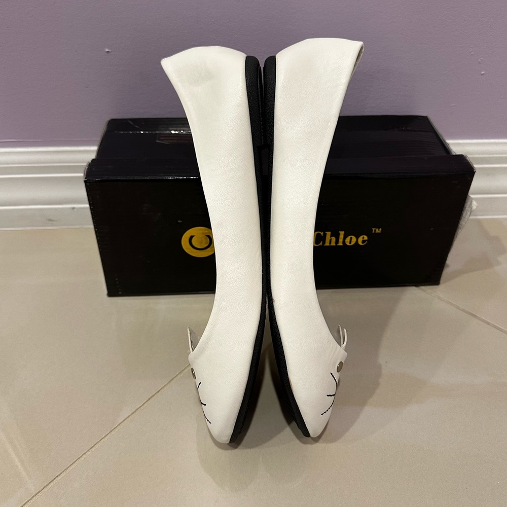 NIB Chase and Chloe ‘Kitty’ White Flats - Picture 6 of 12